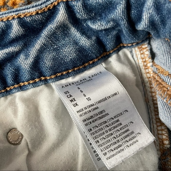 American Eagle Lace Pocket Distressed Jean Shorts - Picture 9 of 9